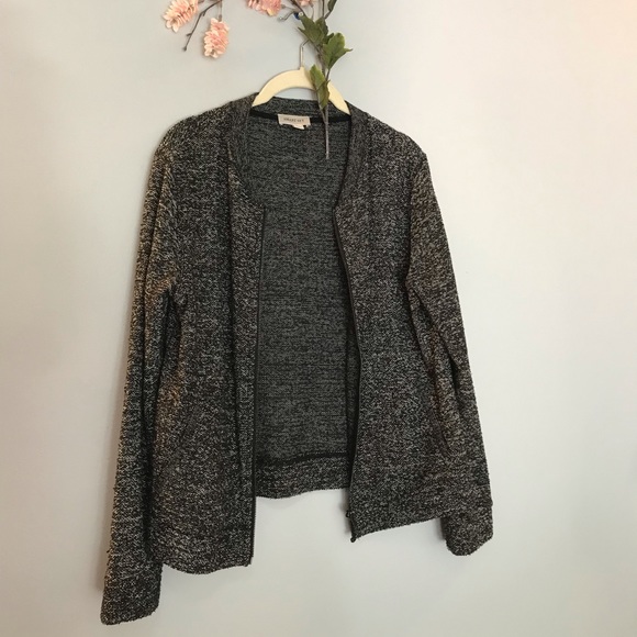 Black bomber sweater - Picture 3 of 9